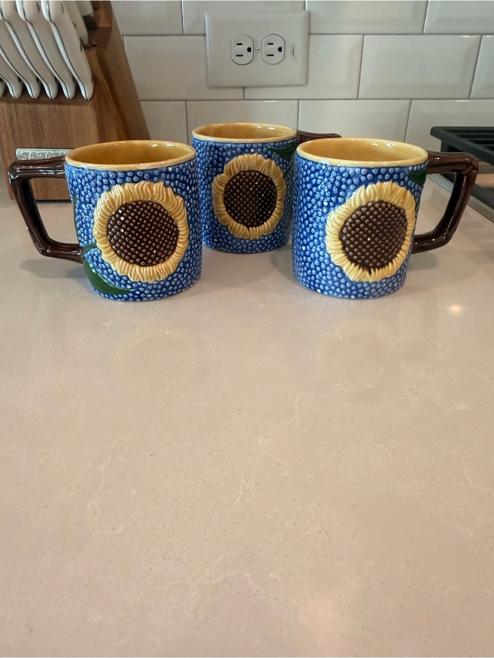 Vint 1991 Metropolitan Museum Art reproduction SUNFLOWER mugs 3 1/4" h., Qty 3